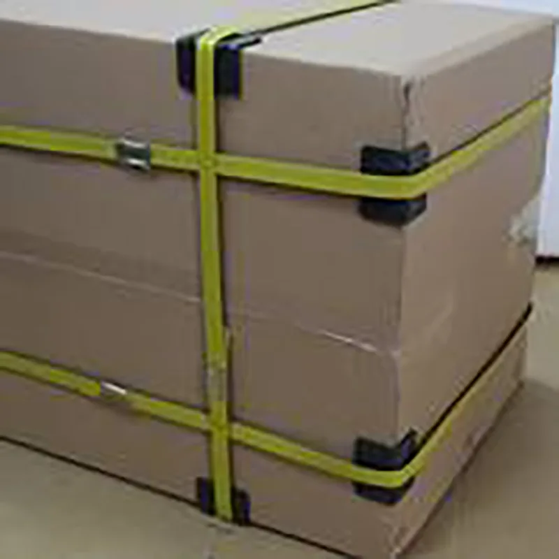 Черни пластмасови скоби за каишки